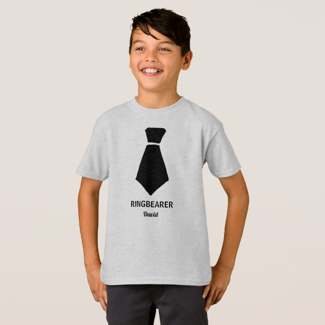 Camiseta Ringbearer Vestir Amarre Cinza Nome Personalizado  (Frente Completa)