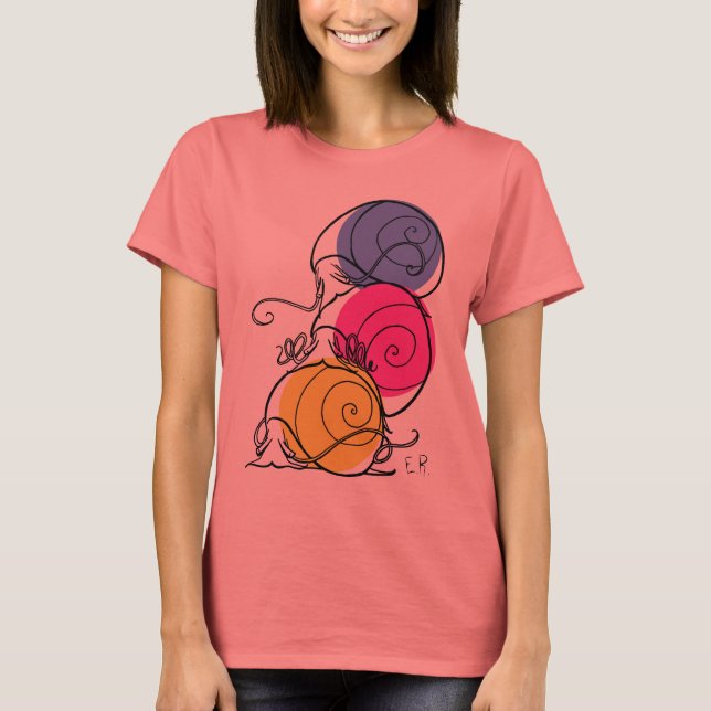 Camiseta Ringer T-Shirt com Pilha de Caracol (Frente)