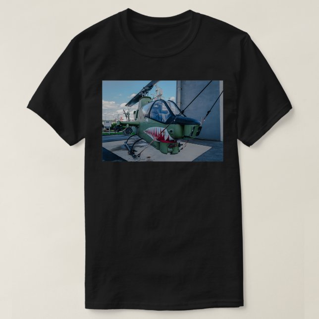 Camiseta Rio Vintage Helicoptor Battleship Cove Fall (Frente do Design)