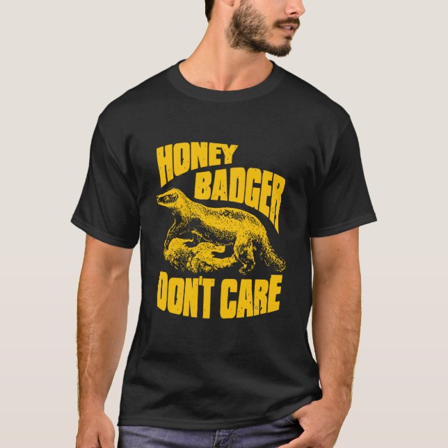 Camiseta Ripple Junction Honey Badger Não Se Importa Com A  (Frente)