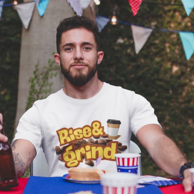 Camiseta Rise & Grind Funny Coffee Quote Design (Criador carregado)