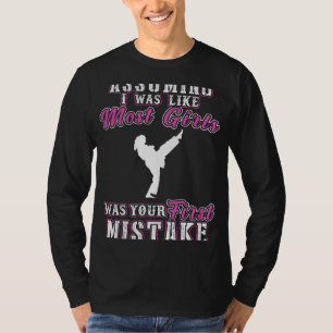 Camiseta Risos! Engraçado Karate Girl Misture Tee