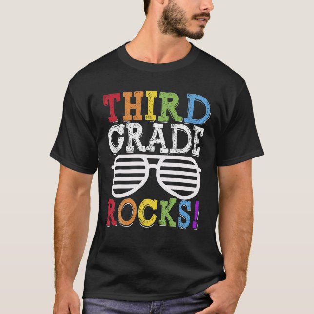 Camiseta Rochas Do Terceiro Grau De Volta Ao Primeiro Dia D (Frente)