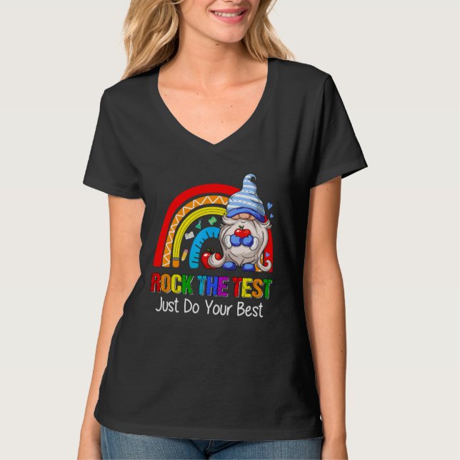 Camiseta Rock The Test  Teacher Testing Day Rainbow Gnomes (Frente)
