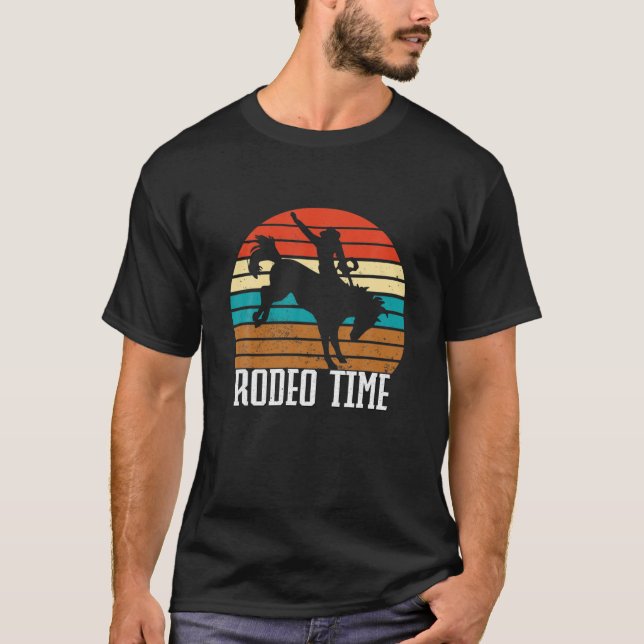 Camiseta Rodeo Time Cowboy Wranglers Crianças Bucking Horse (Frente)