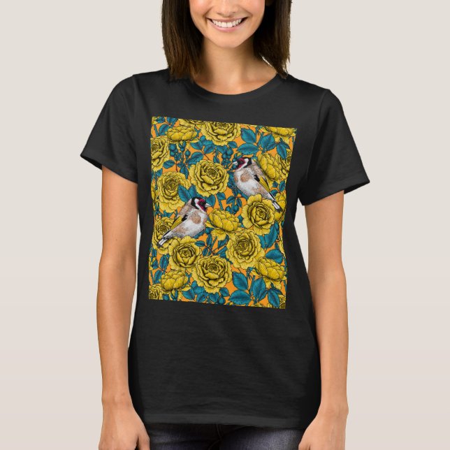 Camiseta Rosa, flores e aves-pintadas (Frente)