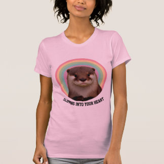 Camiseta Rosa Suave Gráfica Coração Arco-íris de L