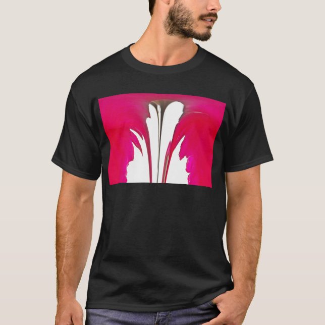 Camiseta Rosa vermelha fantástica do chic sob o céu branco. (Frente)