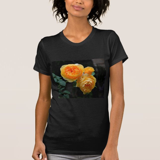 Camiseta Rosas Amarelos (Frente)