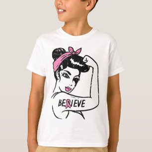 Camiseta Rosie Riveter acredita que combatendo o Cancer da 