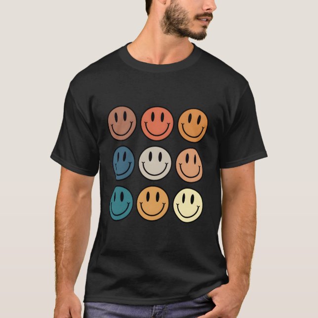 Camiseta Rosto De Sorriso Feliz Do 70 (Frente)