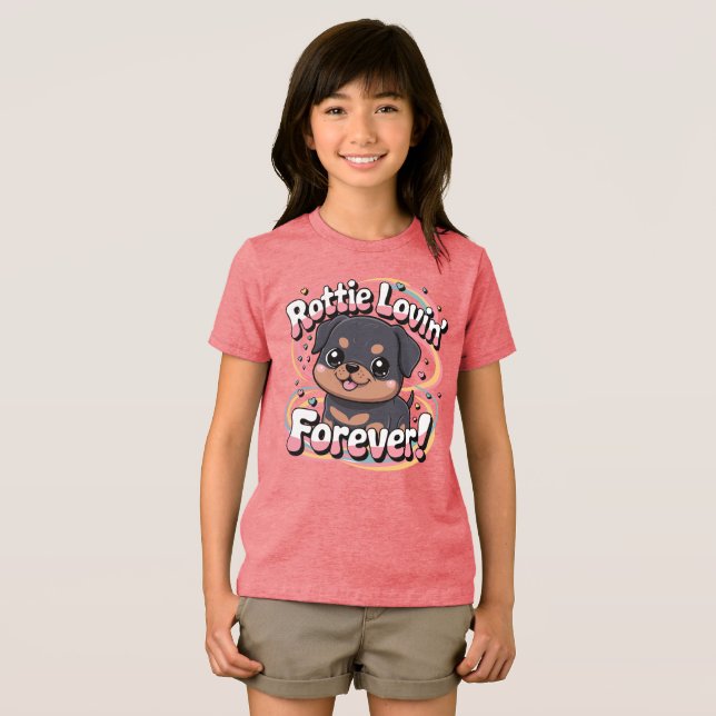 Camiseta Rottie Lovin’ Forever - Kawaii Chibi Rottweiler (Frente Completa)