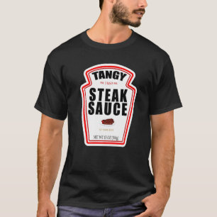 Camiseta Rótulo da garrafa de molho de bife durante a roupa