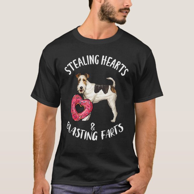 Camiseta Roubando Corações Explodindo Pum Terrier de Arame  (Frente)
