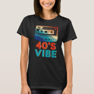 Camiseta Roupa de Festa com Estética Retro de Vibração dos