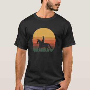 Camiseta Roupas de Cavaleiro de Pôr do Sol