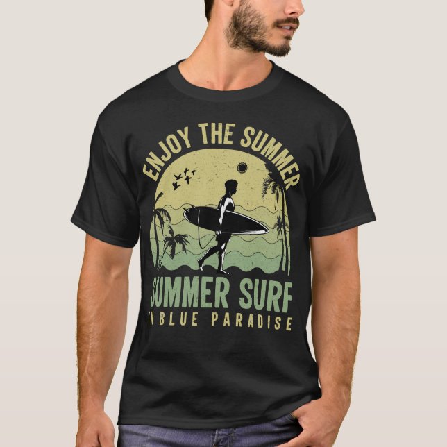 Camiseta Roupas de Surf do Paraíso de Verão (Frente)