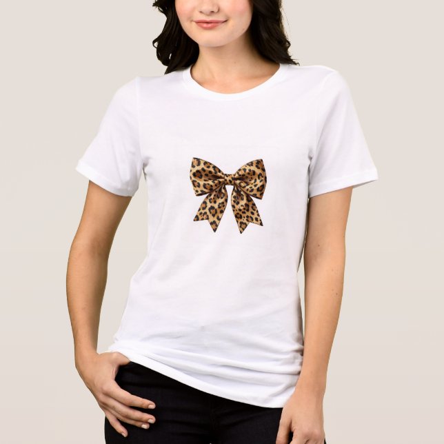 Camiseta Roupas Decorativas com Laço Impresso em Estilo Leo (Frente)