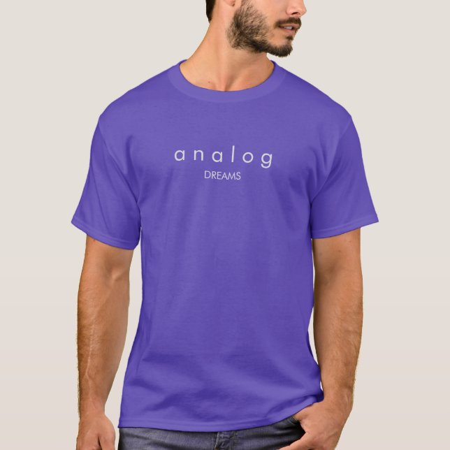 Camiseta Roxa Analog Dreams (Frente)