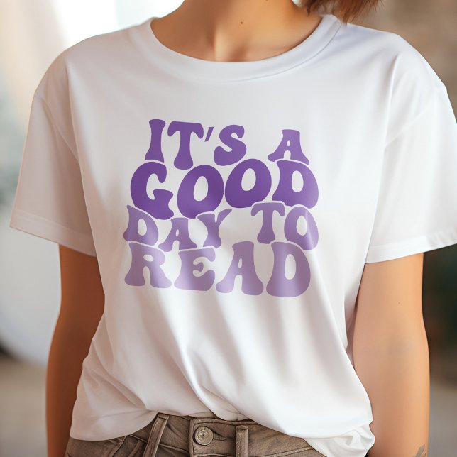 Camiseta Roxo É um bom dia para ler livros (Criador carregado)