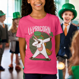 Camiseta Rua Bonita do Unicórnio Leprechaun. Dia de Patrick