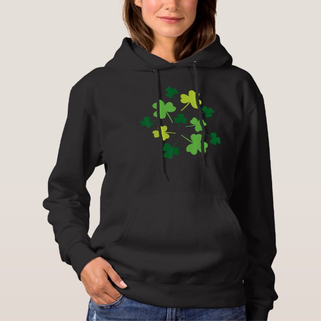 Camiseta Rua de Shamrocks Sortudos. Dia de Patrício (Frente)