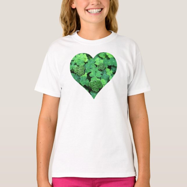 Camiseta Rua. Dia das Patetas, shamrock verde, corações irl (Frente)