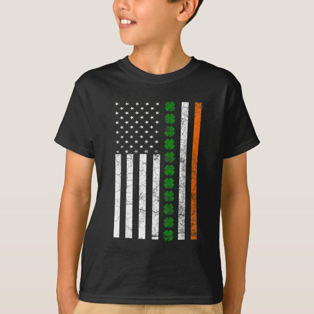 Camiseta Rua: Dia de Patricks Irish American Flag Shamr (Frente)
