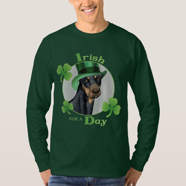 Camiseta Rua, Doberman Pinscher do Dia de Patrick (Frente)