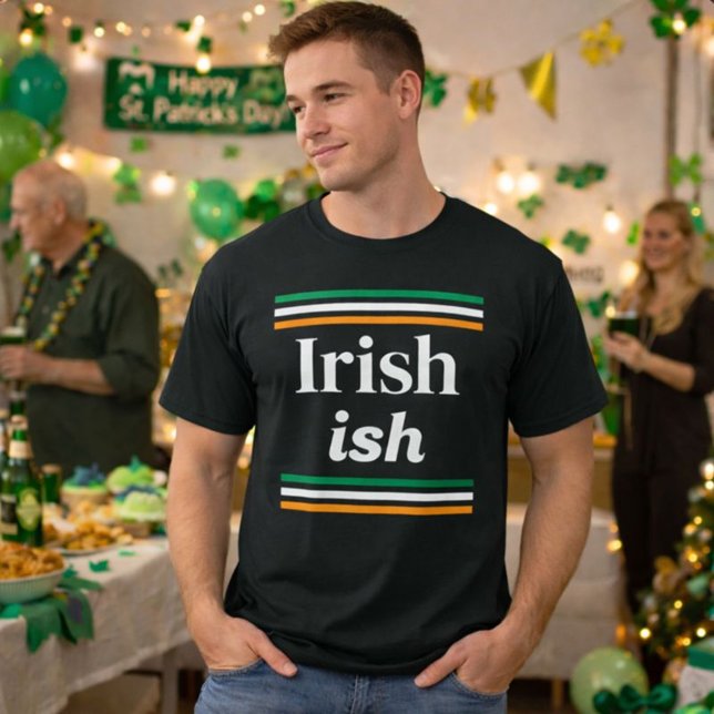 Camiseta Rua irlandês-ish. Cores do Dia de Patrick (Criador carregado)