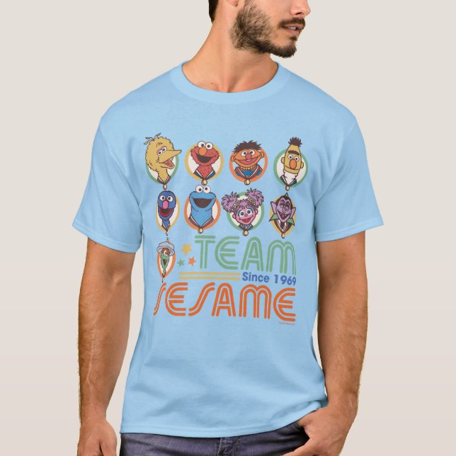 Camiseta Rua Sésamo | Equipe Sésamo Desde 1969 (Frente)