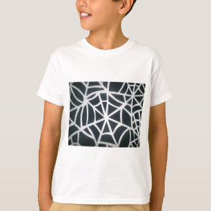 Camiseta Ruas brancas e negras, pretas e pretas