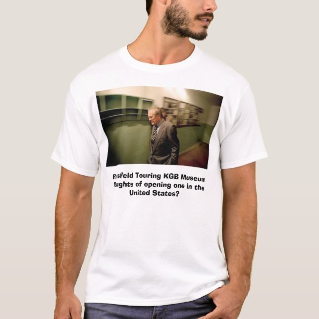 Camiseta Rumsfeld que visita o museu de KGB (Frente)
