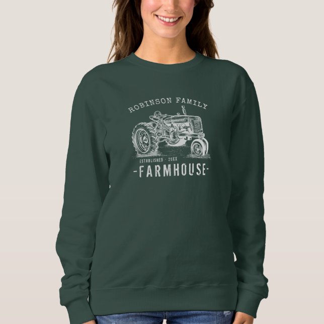 Camiseta Russe Farmhouse Family Name Vintage Trator (Frente)