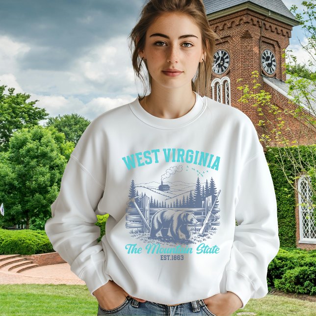 Camiseta Rustic West Virginia Nature Scene with Bear (Criador carregado)