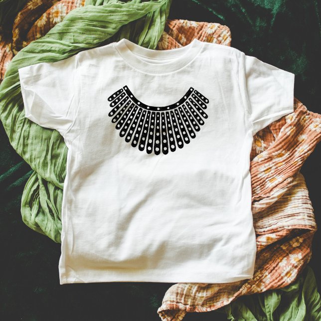 Camiseta Ruth Bader Ginsburg RBG Collar Kids (Ruth Bader Ginsburg collar black and white RBG t-shirt.)