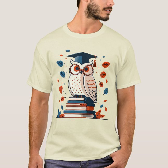 Camiseta Sabedoria Scholarly: Uma Coruja Elegante de Conhec (Frente)