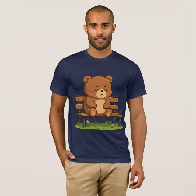 Camiseta Sad Cute Teddy Bear on Bench – Emotional Cartoon (Frente Completa)