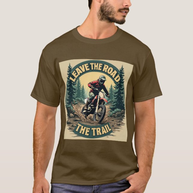 Camiseta Saia da estrada, pegue os trilhos - aventura (Frente)