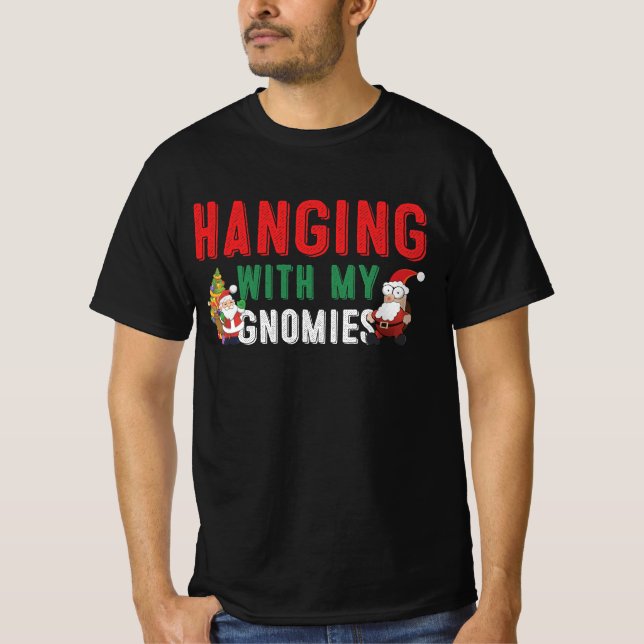 Camiseta Saindo Com Meus Gnomos (Frente)
