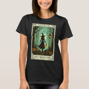 Camiseta Salem 1692 Bruxa De Halloween Perderam Um Tarô C
