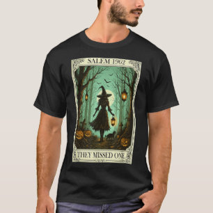 Camiseta Salem 1692 Bruxa De Halloween Perderam Um Tarô C