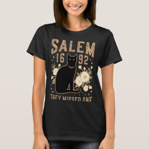 Camiseta Salem 1692 Eles Perderam Um Gato de Halloween Brux