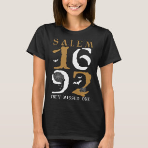 Camiseta Salem 1692 Eles Perderam Uma Bruxa 10