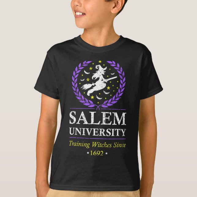 Camiseta Salem Witch Treinando Mulheres de Halloween (Frente)