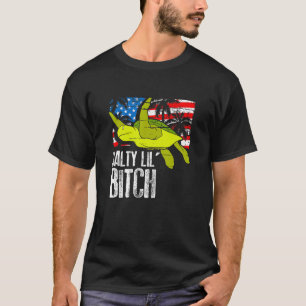 Camiseta Salty Lil Beach Retro Vintage American Flag Turtle