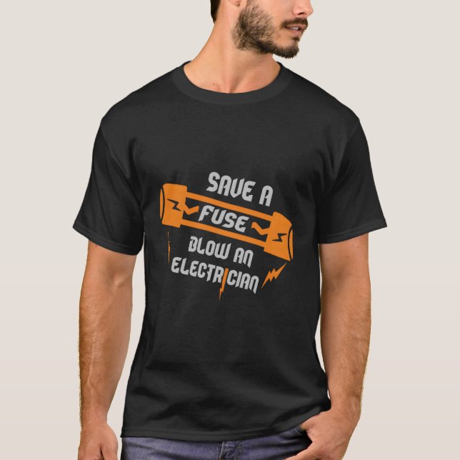 Camiseta Salve Um Fusível Explode Um Eletrônico (Frente)
