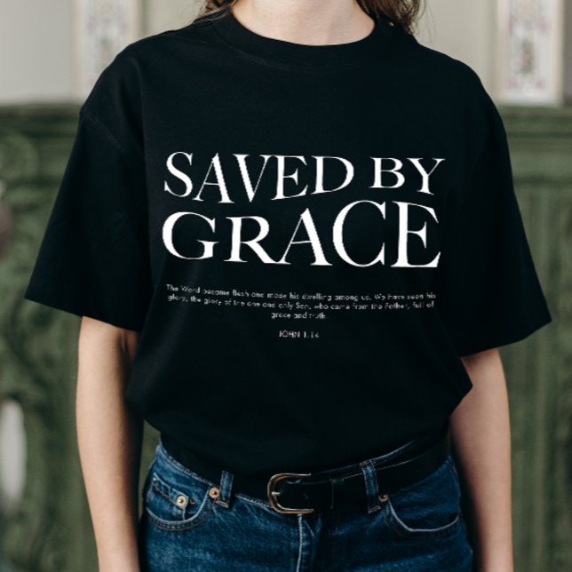 Camiseta Salvo pela Grace | Roupa estético cristão (Criador carregado)