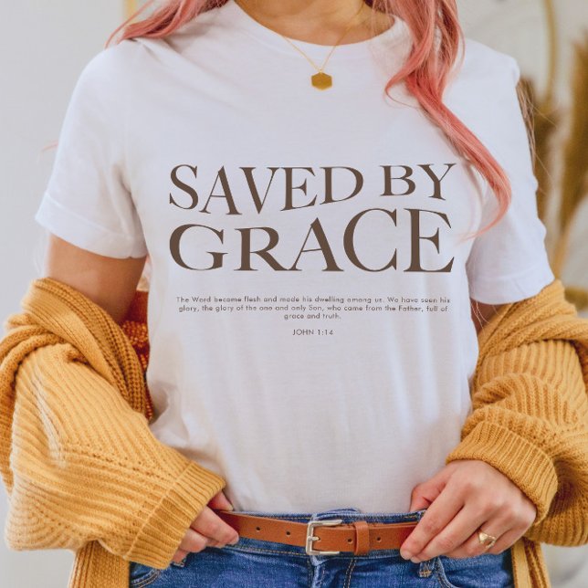 Camiseta Salvo pela Grace | Roupa estético cristão (Criador carregado)
