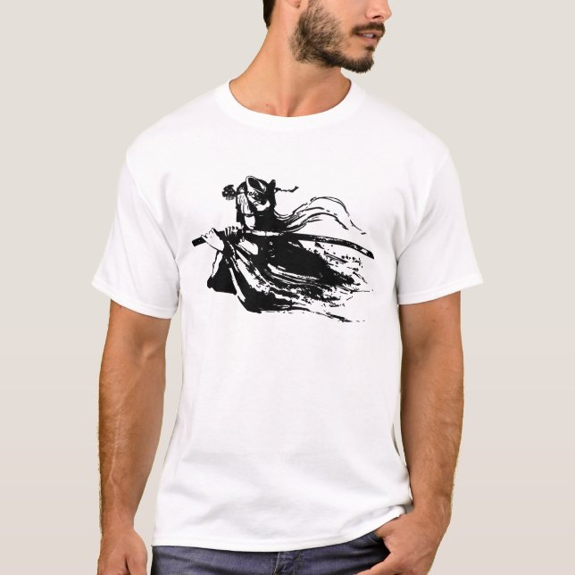 Camiseta Samurai Enigmático: Máscara de Raposa e Katana San (Frente)